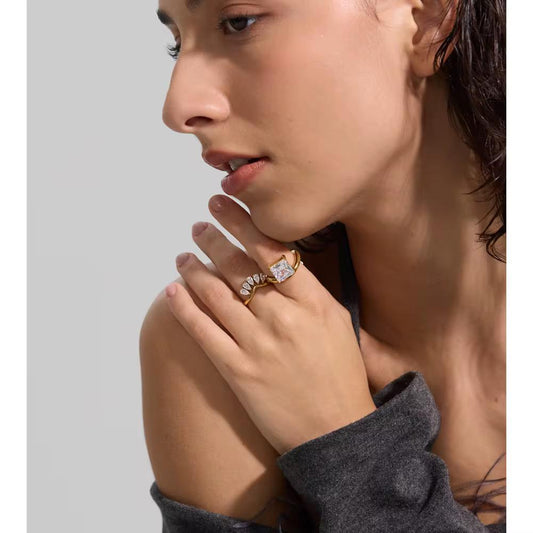 GIOIA " Water Droplet " Ring