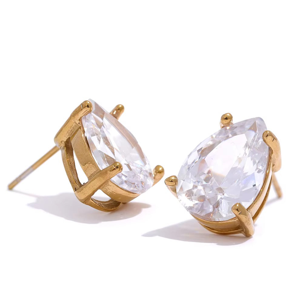 GIOIA Premium pear stud earrings
