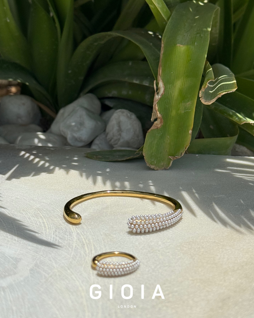 GIOIA Pearl cluster angle