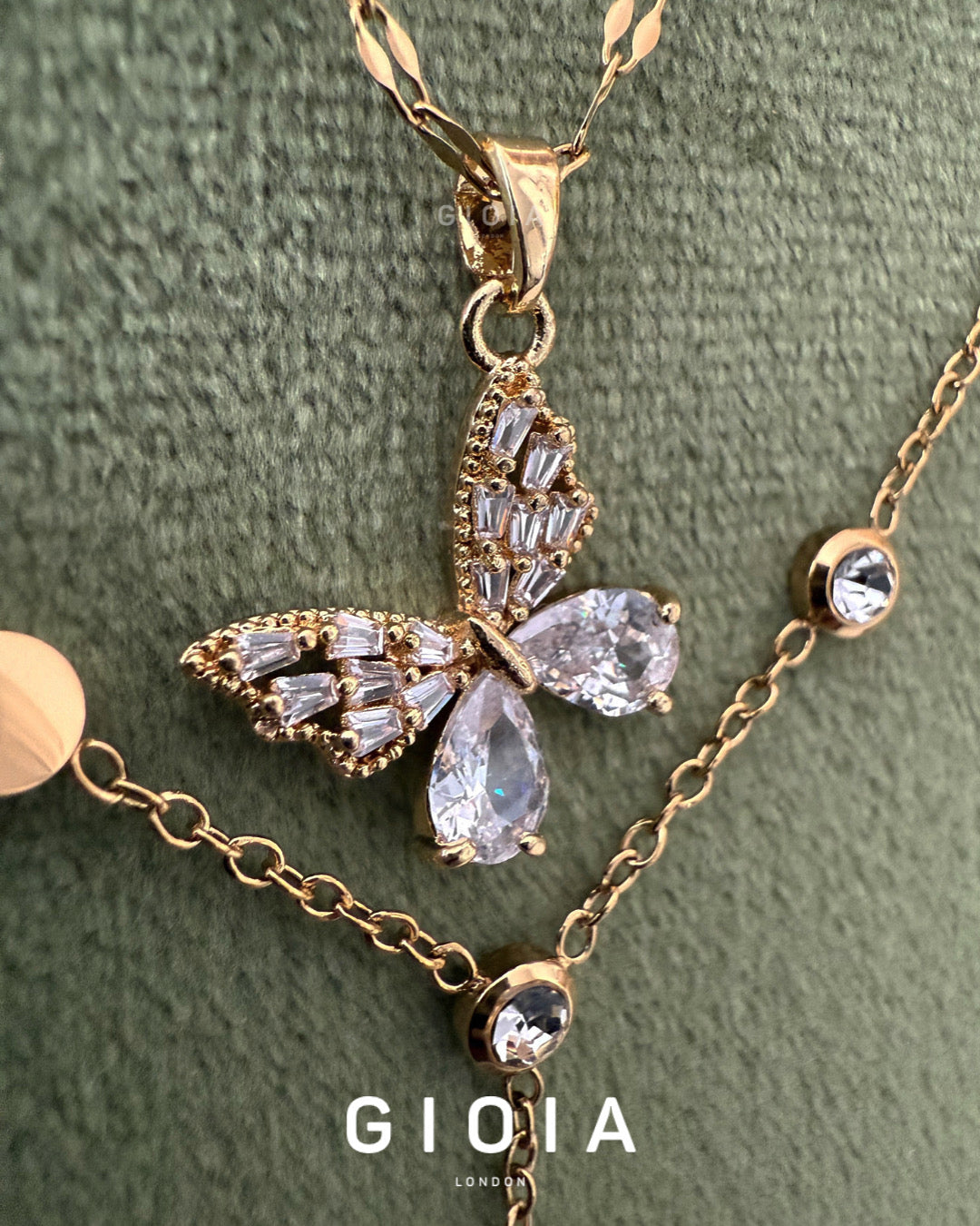 ‘Charlotte’ pendant necklace