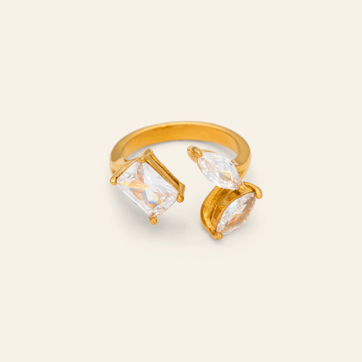 ‘Auzaar’ ring