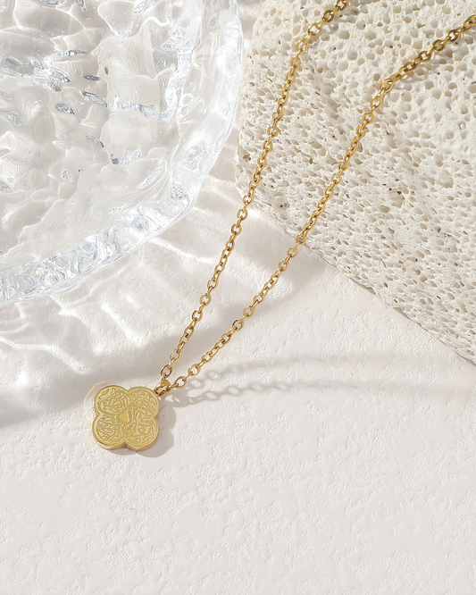 "Tawakul" Faith Clover pendant