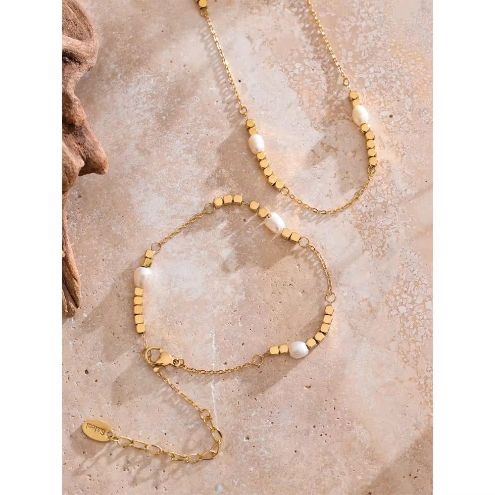 "Mya" Pearl Chain Necklace